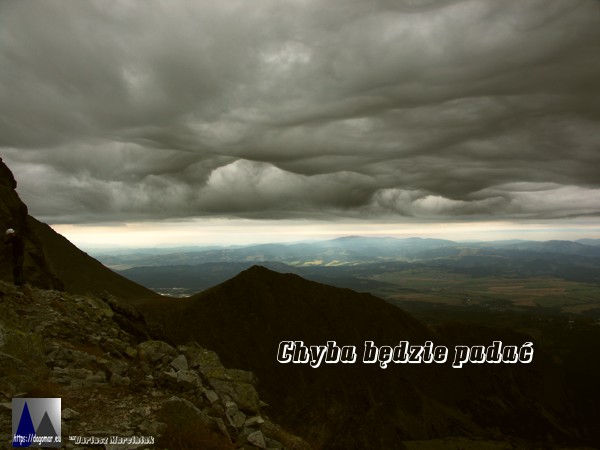 deszczowe chmury nad Tępą, widok z Ławicy